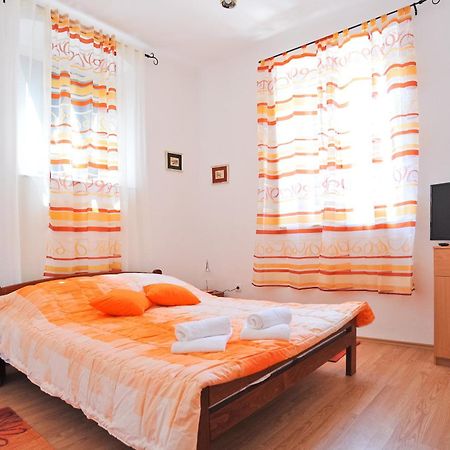 Apartment And Room Soul Of Dalmatia Zadar Bagian luar foto