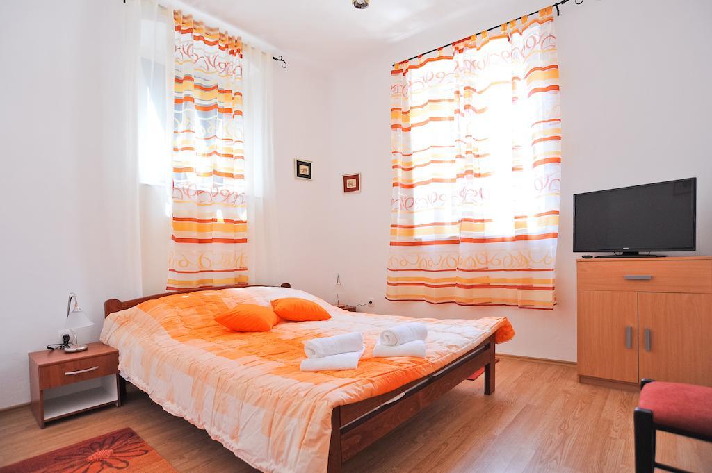 Apartment And Room Soul Of Dalmatia Zadar Bagian luar foto