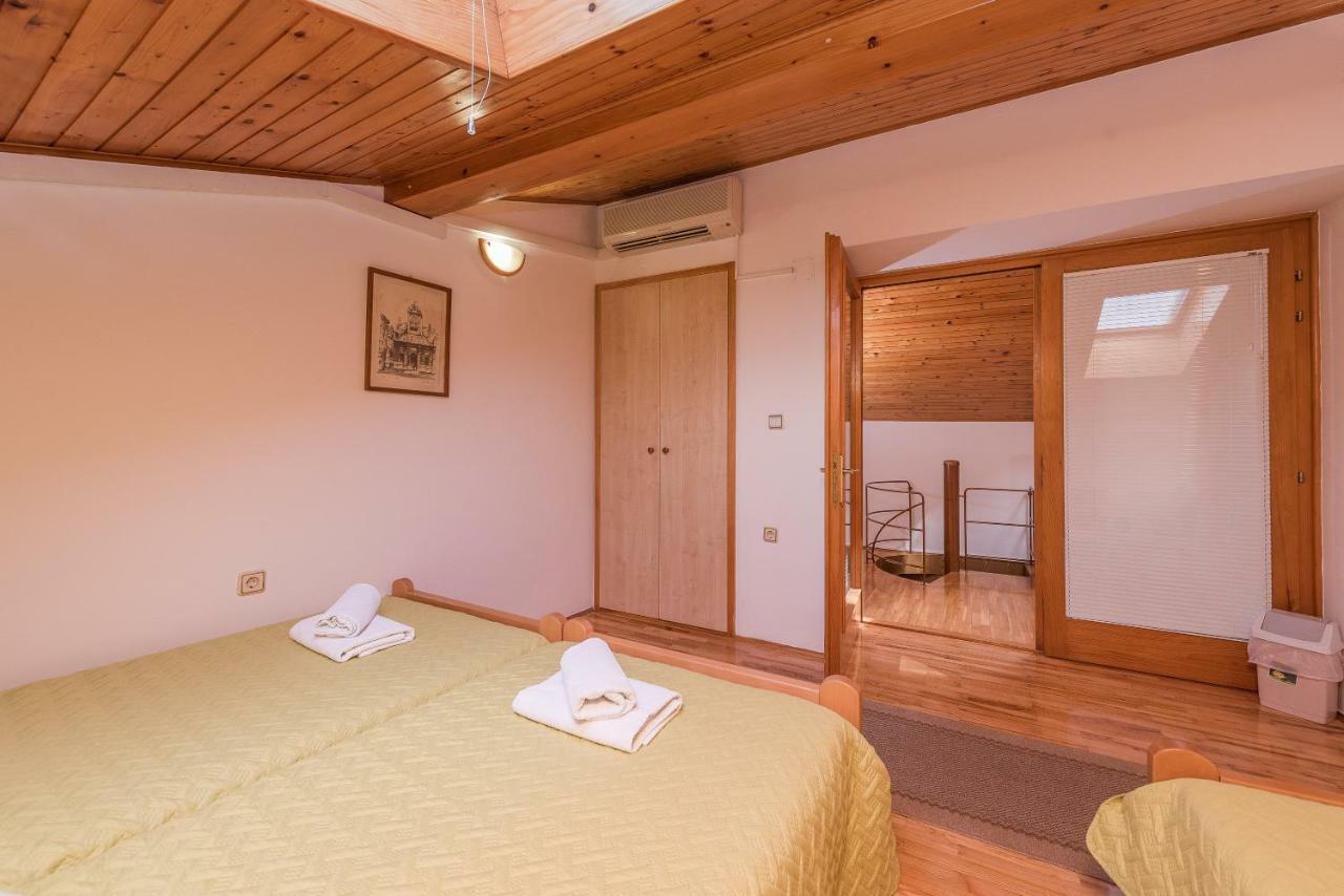 Apartment And Room Soul Of Dalmatia Zadar Bagian luar foto