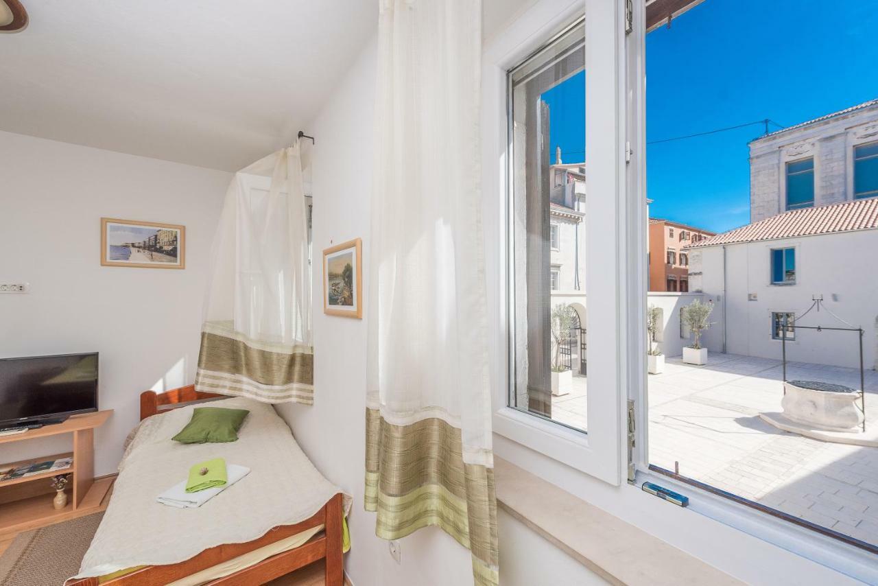 Apartment And Room Soul Of Dalmatia Zadar Bagian luar foto